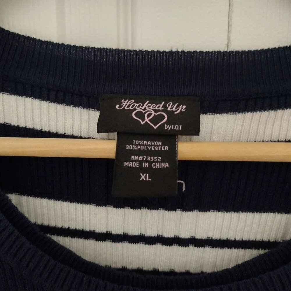 Hooked Up by IOI XL Navy White Striped Ribbed Knit Sweater NWOT Long Sleeve Top - Picture 2 of 8